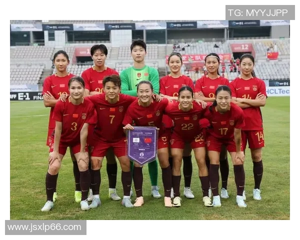 中国足球女队7号球员风采展现与未来发展潜力分析