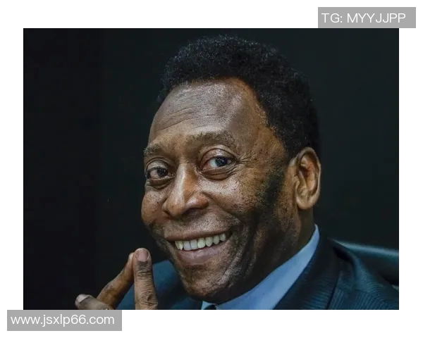 足球场上唯一从不低头的球星他如何在困境中坚持自我成就传奇 足球场上唯一从不低头的球星他如何在困境中坚持自我成就传奇